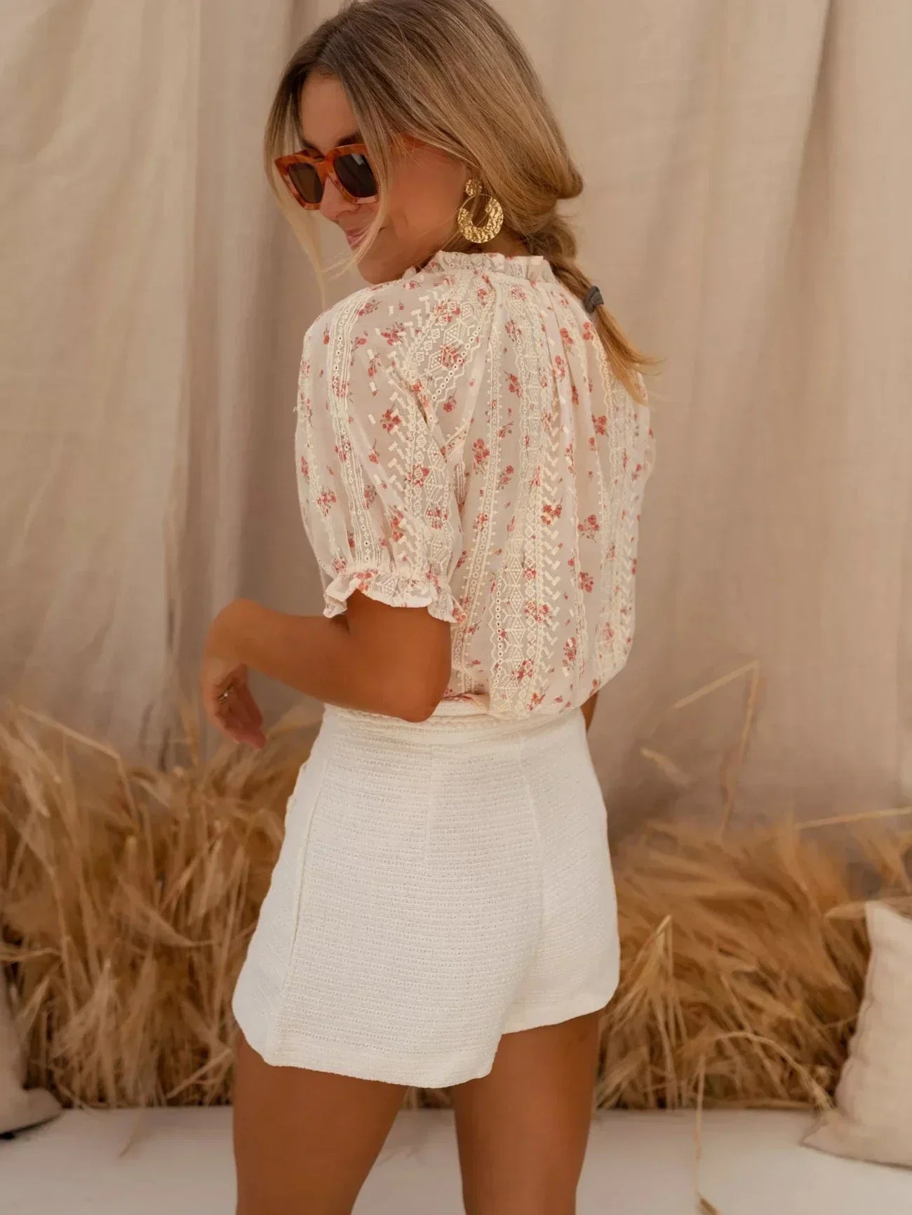 Alva™ | Blomsterbluse med Sommerlig Charme